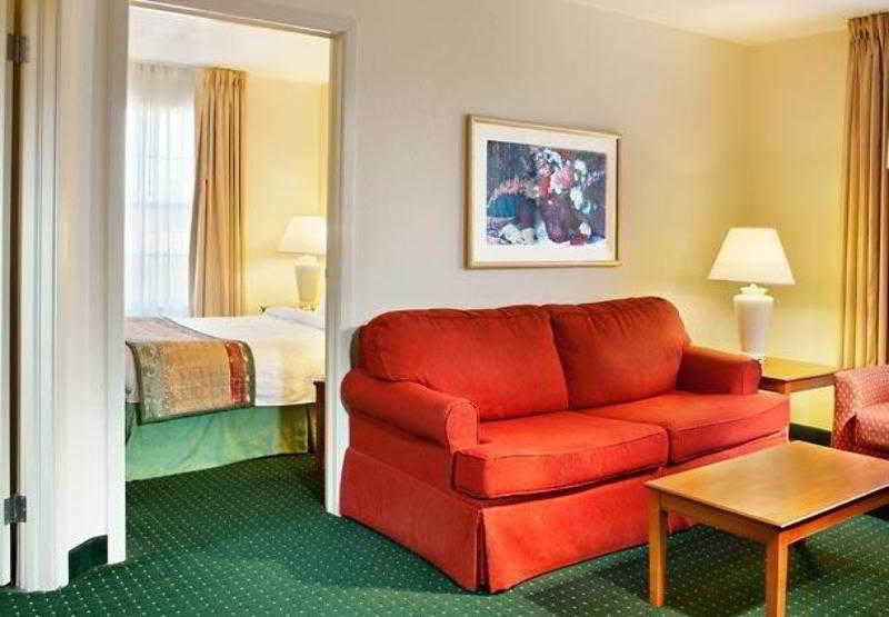 Extended Stay America Suites - Newport News - Yorktown エクステリア 写真